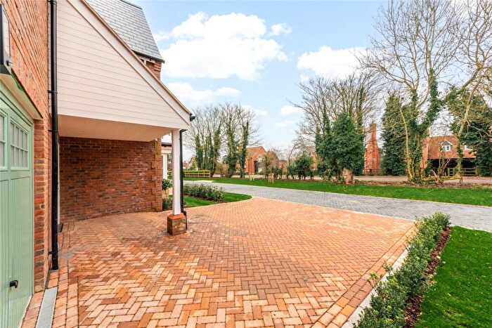 4 Bedroom Detached House For Sale In New Road, Dinton, Aylesbury, Buckinghamshire, HP17
