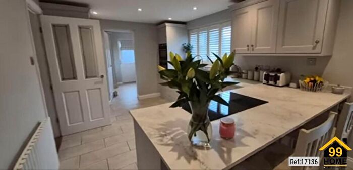 2 Bedroom Flat To Rent In Halton Road, London, N1
