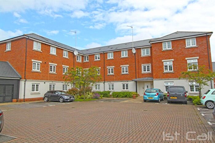 2 Bedroom Flat To Rent In Salisbury Close, Rayleigh, SS6