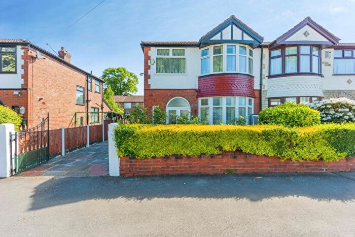 3 Bedroom Semi Detached House For Sale In Lindum Avenue, Old Trafford, Manchester, M16