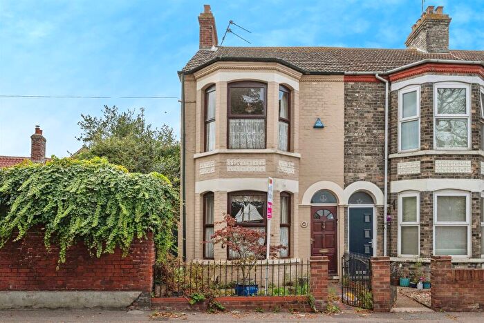 4 Bedroom End Of Terrace House For Sale In High Road, Gorleston, Great Yarmouth, NR31
