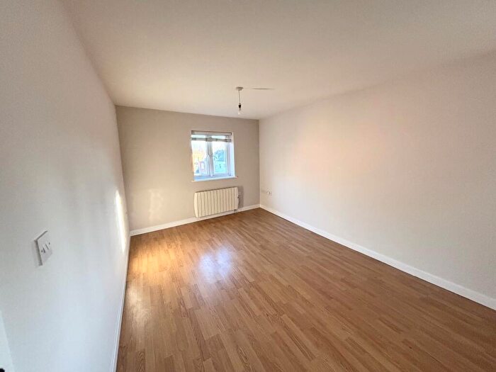 1 Bedroom Flat To Rent In High Street, Neston, CH64