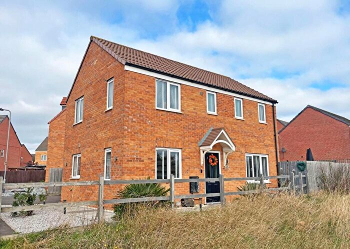 3 Bedroom Detached House For Sale In Linus Grove, Peterborough, PE2