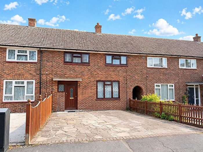 3 Bedroom Terraced House To Rent In Retford Road, Romford, RM3