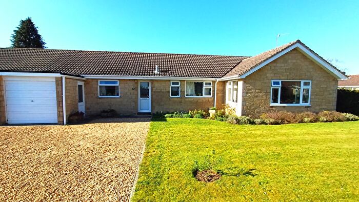 3 Bedroom Bungalow For Sale In Jackson Road, Bledington, OX7