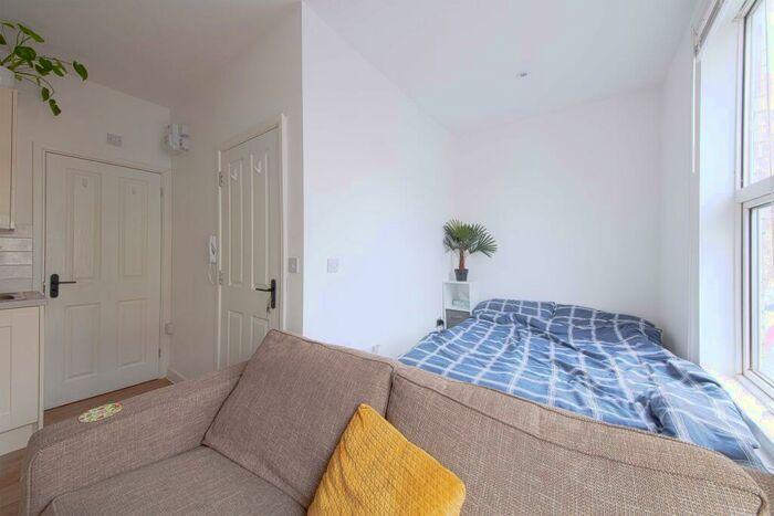 Studio To Rent In Bridge Street, Maidenhead, SL6