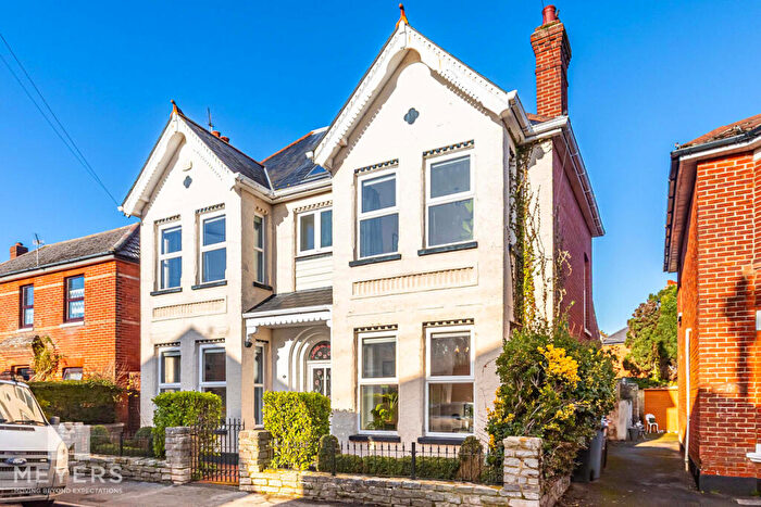 5 Bedroom Detached House For Sale In Langton Road, Bournemouth, BH7