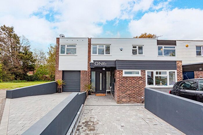 4 Bedroom End Of Terrace House To Rent In Canterbury Close, Beckenham, BR3