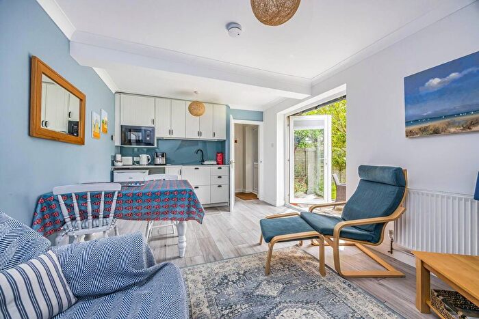 1 Bedroom Flat To Rent In West Wittering, PO20