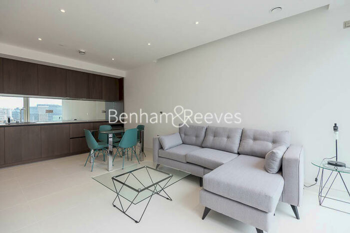 2 Bedroom Apartment To Rent In Landmark Place, Water Lane, London, EC3R