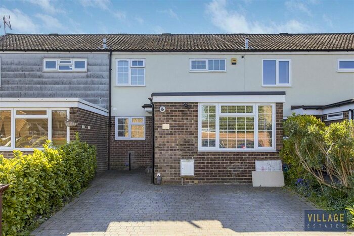 3 Bedroom Terraced House To Rent In Beagle Close, Radlett, WD7