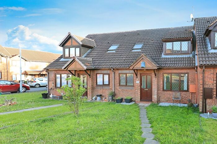 1 Bedroom Mews For Sale In Ambleside Close, Bradley, Bilston, WV14