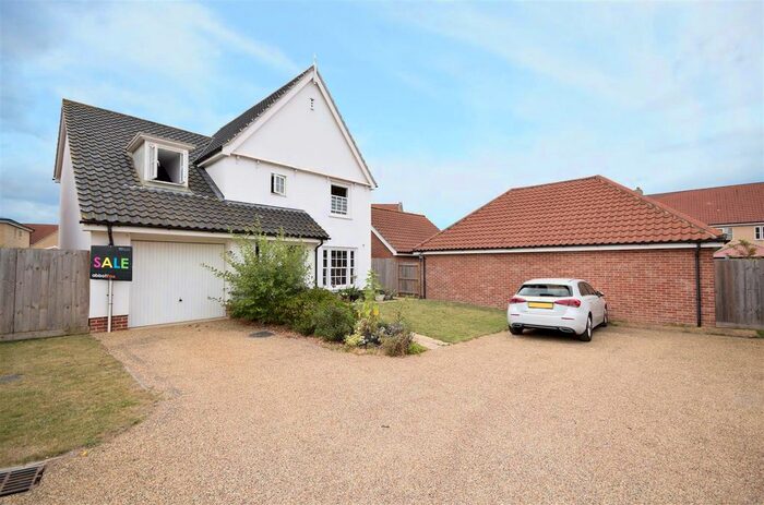 4 Bedroom Detached House For Sale In Bircham Close, Wroxham, Norwich, NR12