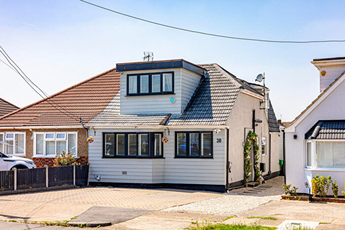 4 Bedroom Semi-Detached House For Sale In St. Clements Road, Benfleet, SS7