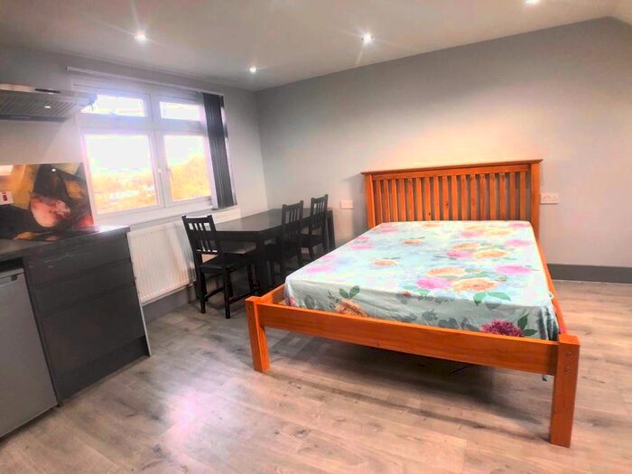 Studio To Rent In Ferndown, Northwood, HA6