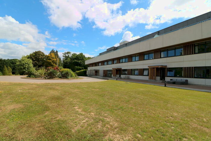 2 Bedroom Apartment To Rent In Hopewood Park, Deepdene Avenue, RH5