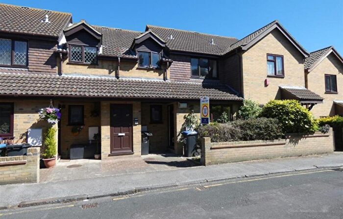2 Bedroom Terraced House To Rent In Church Road, Ramsgate, Kent, CT11