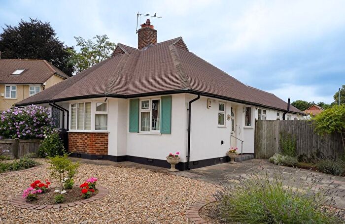 3 Bedroom Semi-detached Bungalow For Sale In The Holt, Wallington, SM6