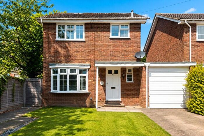 3 Bedroom Semi-Detached House To Rent In Windlesham, Surrey, GU20