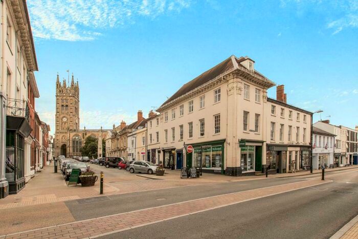 2 Bedroom Apartment To Rent In Jury Street, Warwick, CV34