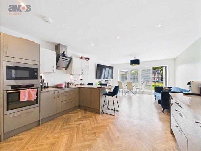 4 Bedroom Semi-Detached House For Sale In Kents Hill Road, South Benfleet, Essex, SS7