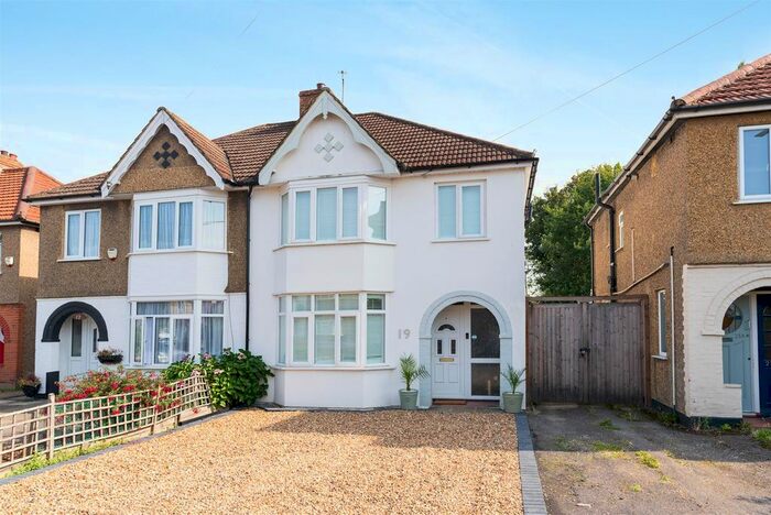 3 Bedroom Semi-Detached House To Rent In Mill Road, West Drayton, UB7