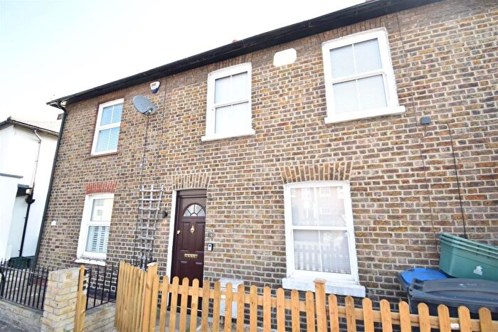 2 Bedroom Terraced House To Rent In Brighton Road, Surbiton, KT6