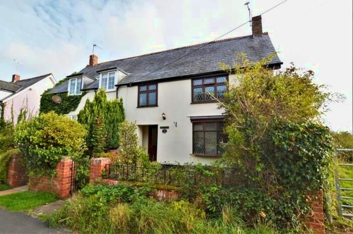 3 Bedroom Semi-Detached House For Sale In Hele, Taunton, Somerset, TA4