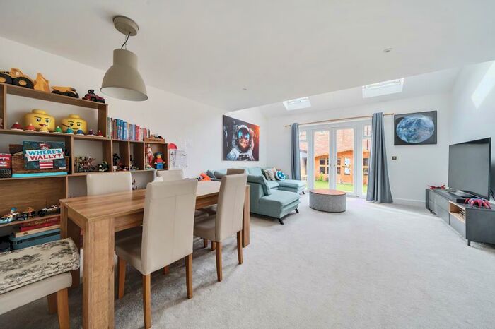 3 Bedroom Semi-Detached House For Sale In Wallingford, Oxfordshire, OX10