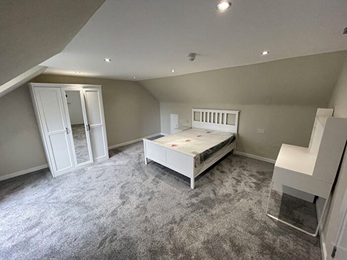 4 Bedroom Flat To Rent In Patons Lane, Dundee, DD2