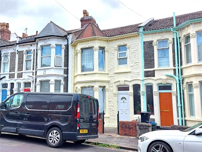 3 Bedroom Terraced House For Sale In Essery Road, Greenbank, Bristol, BS5