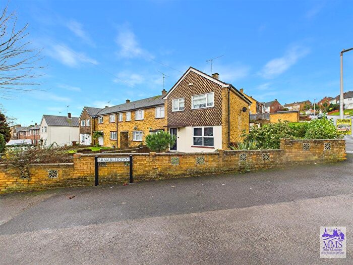 2 Bedroom End Terrace House For Sale In Churchill Avenue, Chatham, ME5