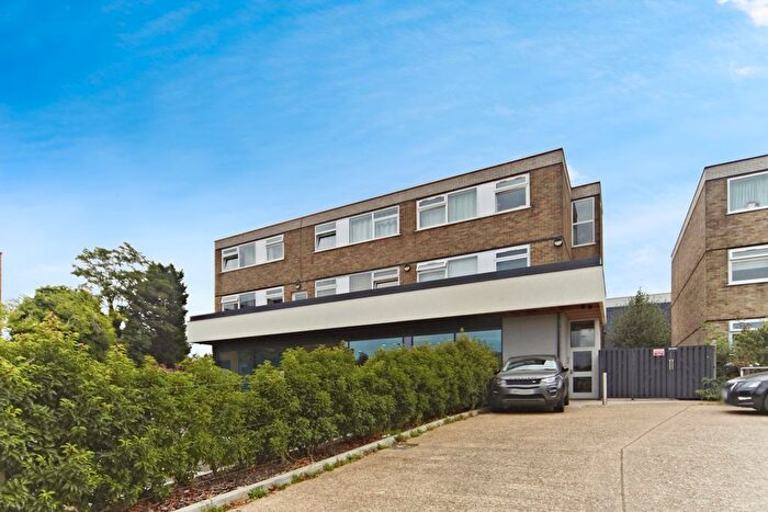 2 Bedroom Flat For Sale In Wickham Road, Croydon, CR0