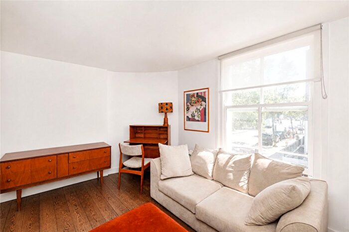 1 Bedroom Flat To Rent In Ledbury Road, Notting Hill, London, W11