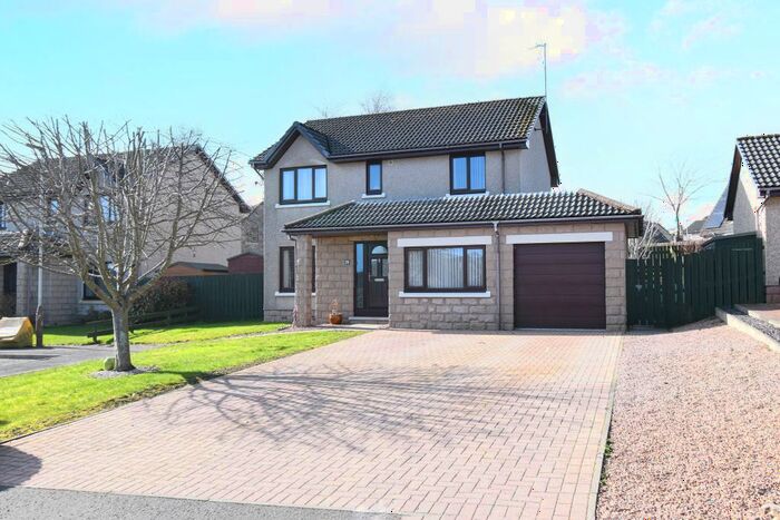 4 Bedroom Detached House For Sale In Houghton Drive, Hillside, Montrose, DD10