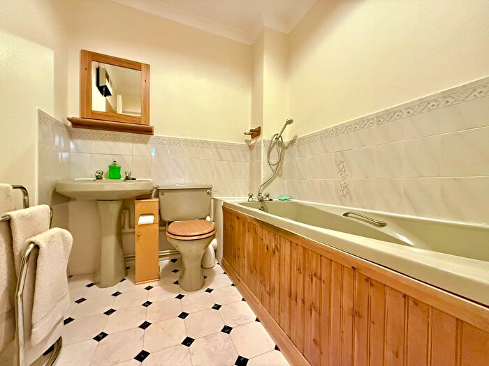 1 Bedroom Flat To Rent In Springvale, Maidstone, ME16