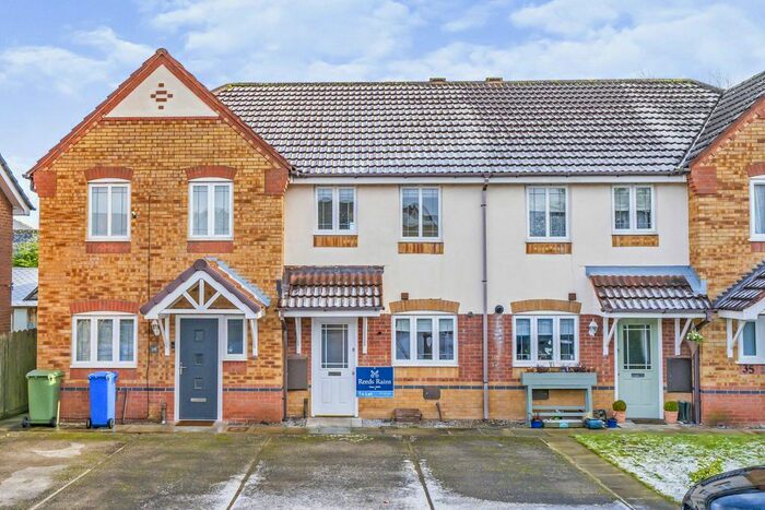 2 Bedroom Detached House To Rent In Kingsbury Road, Widnes, Cheshire, WA8