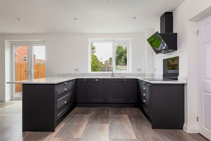 3 Bedroom Semi-Detached House To Rent In Queen Elizabeth Square, ME15