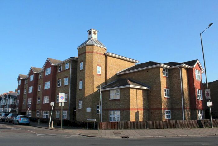 1 Bedroom Flat To Rent In Times Court, Ravensbury Road, Earlsfield, SW18