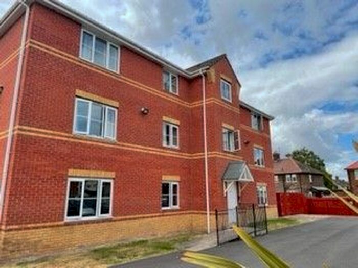 2 Bedroom Flat To Rent In Oak Avenue, Old Goole, East Riding Yorkshire, DN14