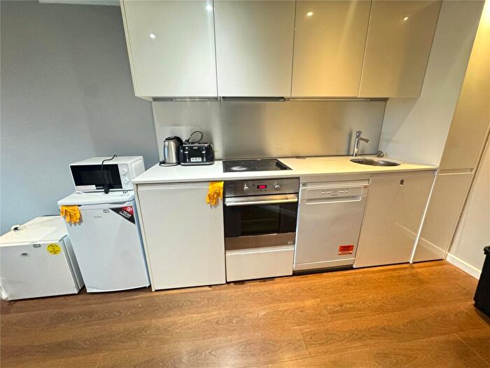 2 Bedroom Apartment To Rent In Water Lane, Leeds, LS11