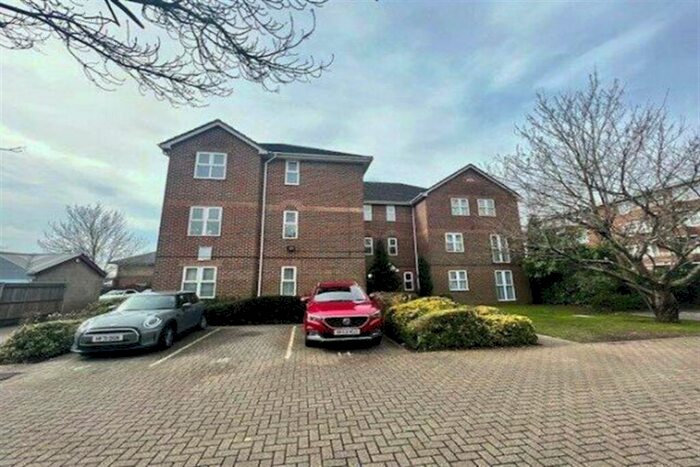 1 Bedroom Flat To Rent In Basing House, Shirley Road, SO15