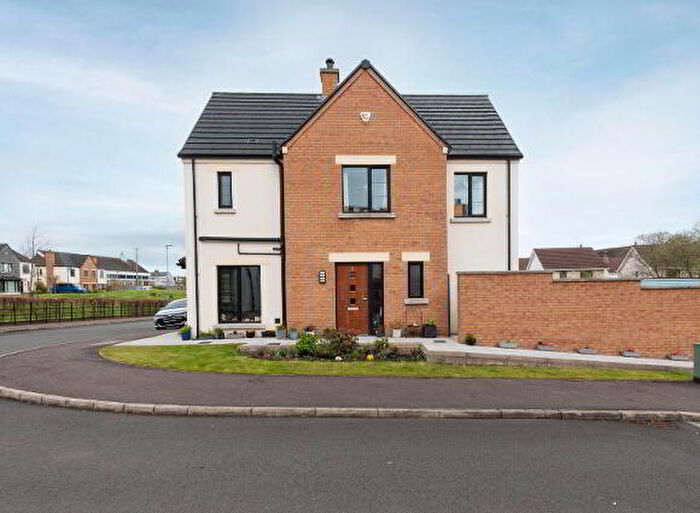 3 Bedroom Semi-Detached House For Sale In Chantry Gardens, Carrickfergus, BT38