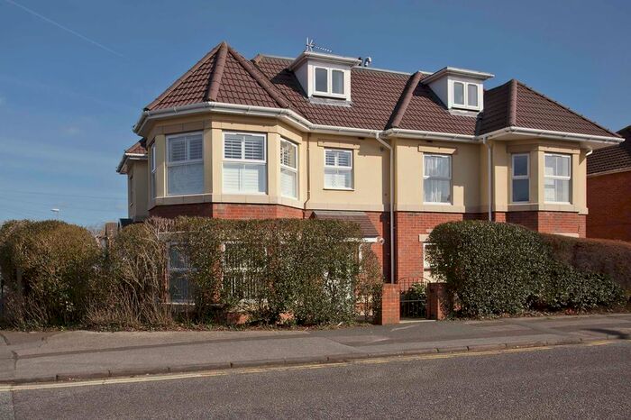 1 Bedroom Flat To Rent In Gardner Road, Christchurch BH23