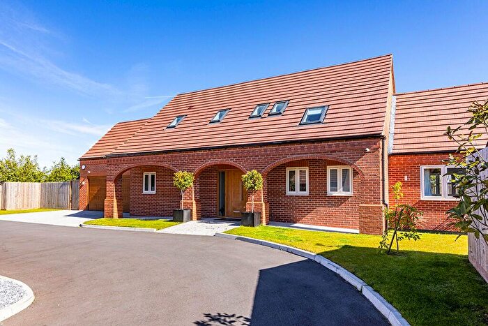 4 Bedroom Detached House For Sale In Mulberry Cottage, Staythorpe Road, Averham, Nottinghamshire, NG23
