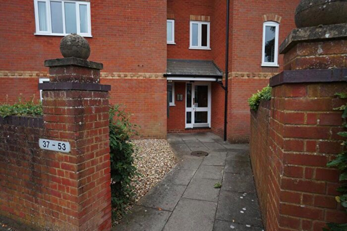 2 Bedroom Flat To Rent In Warren Heath, IP3
