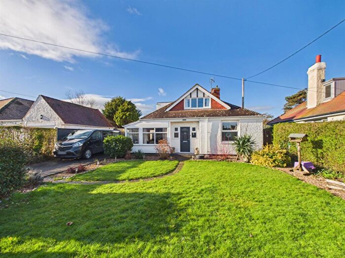 4 Bedroom Detached Bungalow For Sale In Grove Road, Sutton-On-Sea, Mablethorpe, LN12
