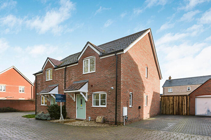 2 Bedroom Semi-Detached House For Sale In Crown Close, Wantage, OX12