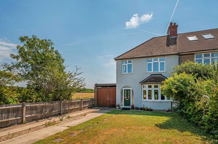 3 Bedroom Semi-Detached House For Sale In Wootton Road, Kempston Rural, MK43