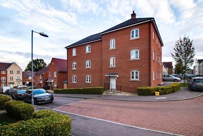 2 Bedroom Flat To Rent In Abbess Terrace, Loughton, IG10